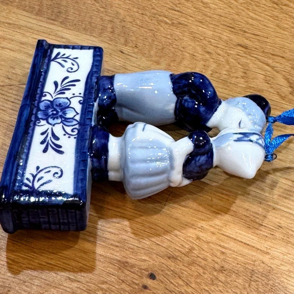 Delft Blue Kissing Dutch Boy and Girl Ceramic Ornament Blue White Porcelain